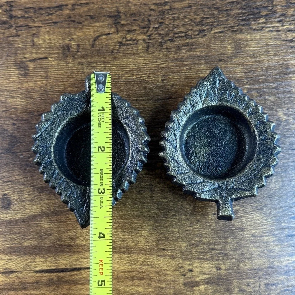 Brass Leaf-Shaped Metal Candle Holders Set